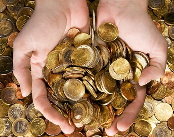 屬金的生肖是哪兩種,所謂的「金」生肖是怎麼算的啊?今年說是什麼金豬年,後來又說不是