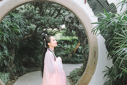 七殺格身弱女命特點，八字七殺多的女生好不好？