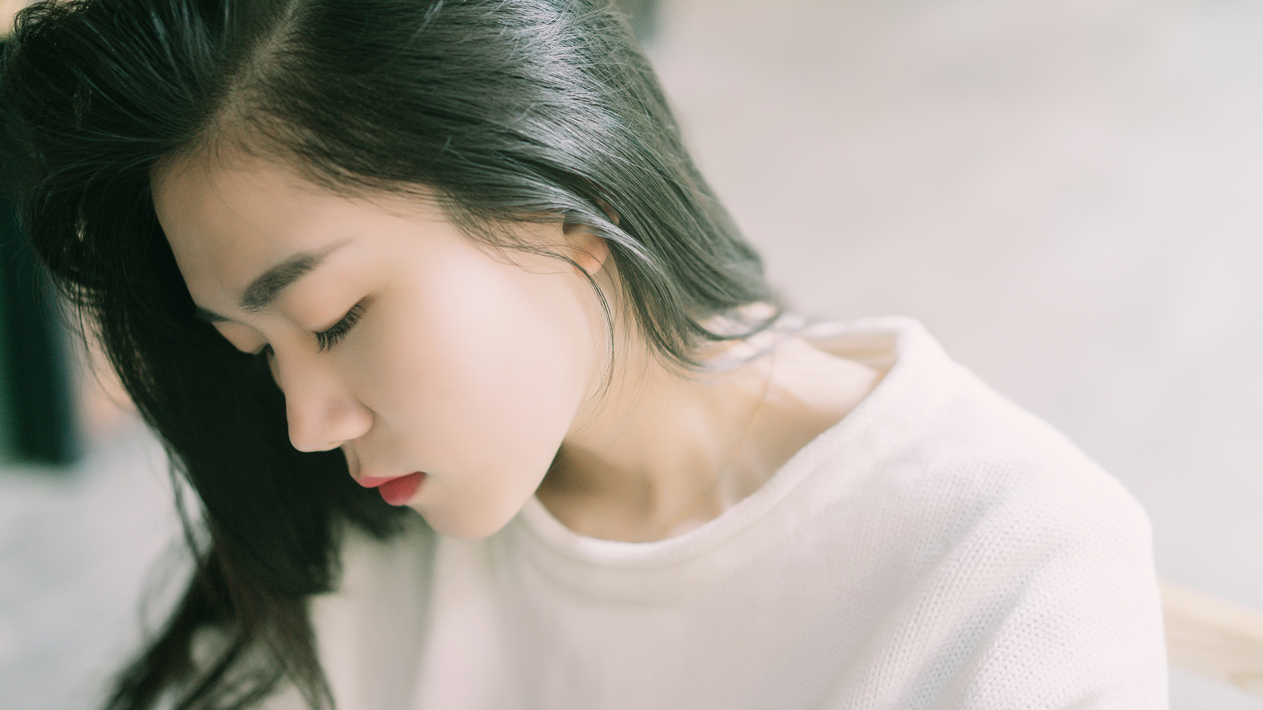 女人眉毛稀的面相解析