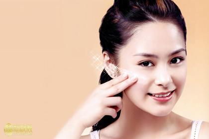 有卧蠶的女人面相代表什麼意思，是富貴命嗎？