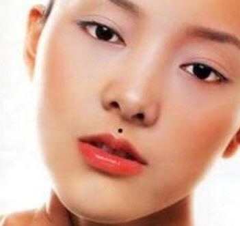 女性人中長痣代表什麼 人中中間偏下方有痣是什麼意思
