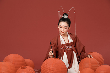 傷官女命該嫁什麼人?傷官女人婚姻怎樣?
