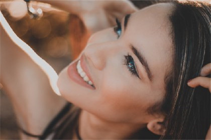 女人鼻子旁邊賤痣什麼意思 哪裡長痣好