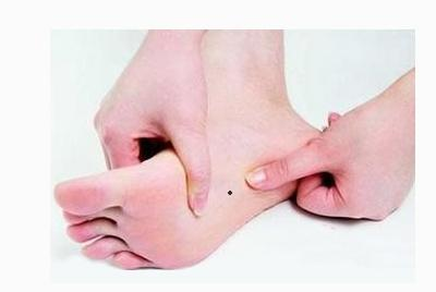 腳上有痣代表什麼 腳踝長痣好不好