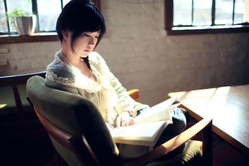 女人面相解讀：鼻樑高的女人面相
