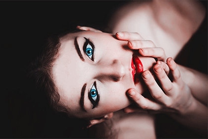 長鬍須的女人的性格好嗎 鬍鬚面相怎麼看