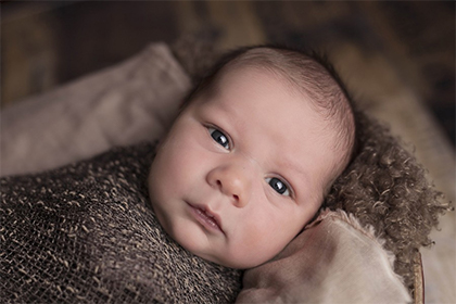 襁褓指未滿幾歲的嬰兒?襁褓包裹方法