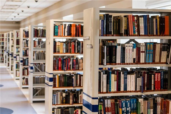 書櫃擺放在什麼地方較好