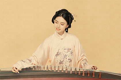比肩旺的女人特點?女命比肩多旺夫嗎?